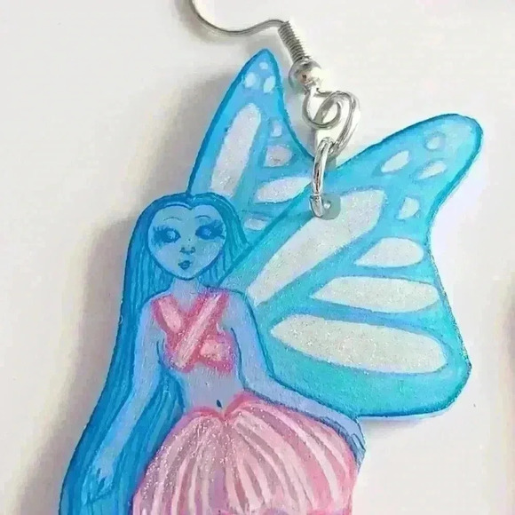 Adorable pastel blue and pink magical butterfly fairy earrings - Picture 11 of 16